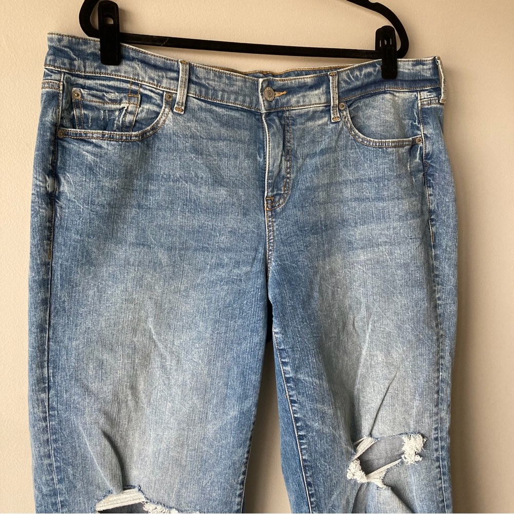 torrid Perfect Wide Leg Vintage Stretch Light Blue Distressed Jeans Women’s 16 - Picture 3 of 11